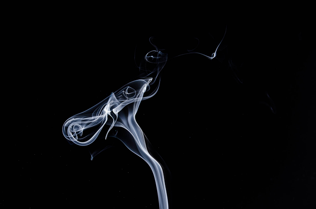 3. Porovnání s kouřením tabáku: Je kouření marihuany méně škodlivé než kouření cigaret a jak to ovlivňuje riziko vzniku rakoviny plic?